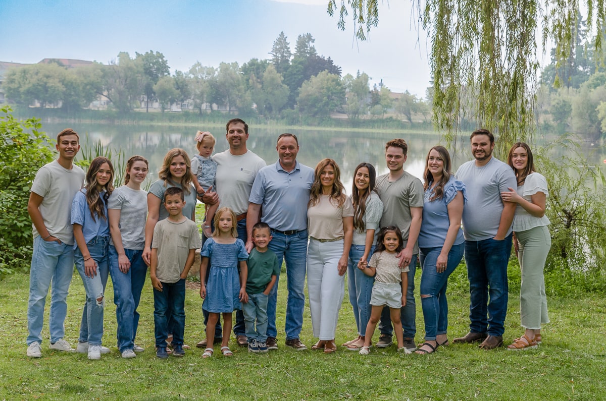 Family photo shoot in Salmon Arm